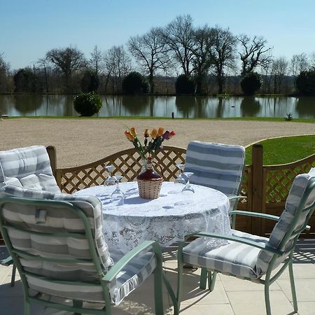 Lake Les Landes Montpon-Menesterol Exterior foto