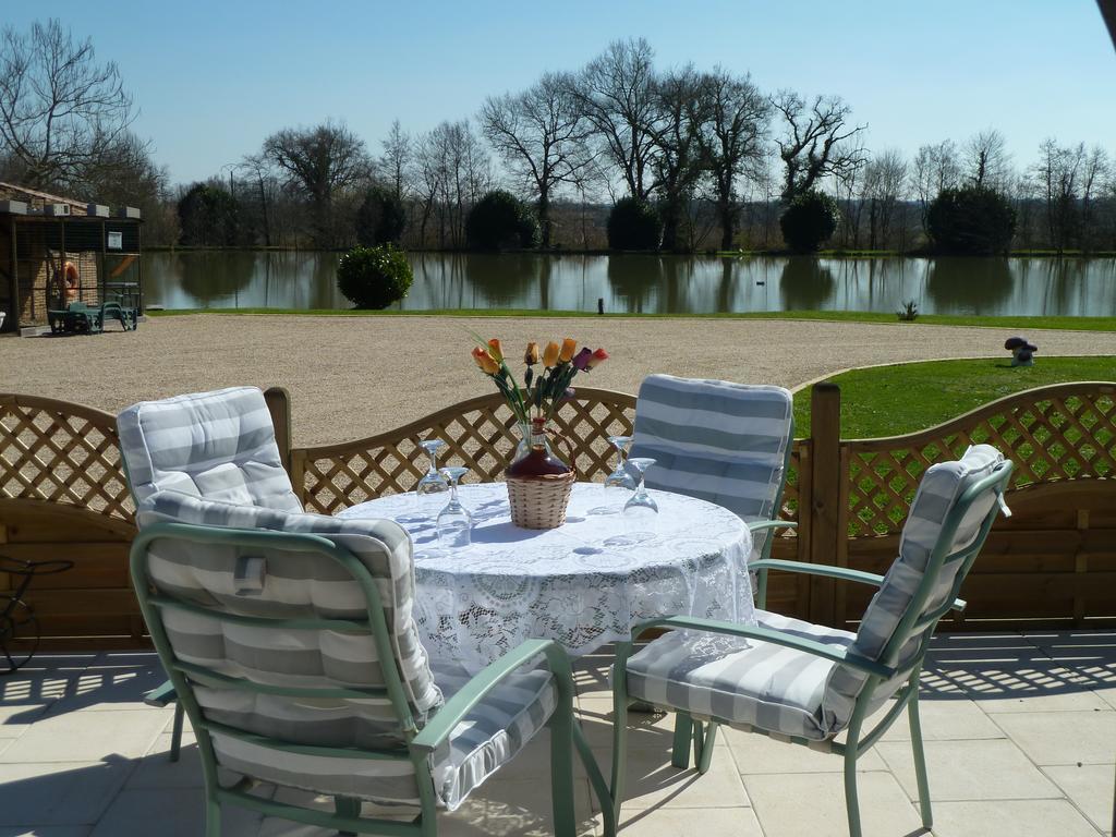 Lake Les Landes Montpon-Menesterol Exterior foto