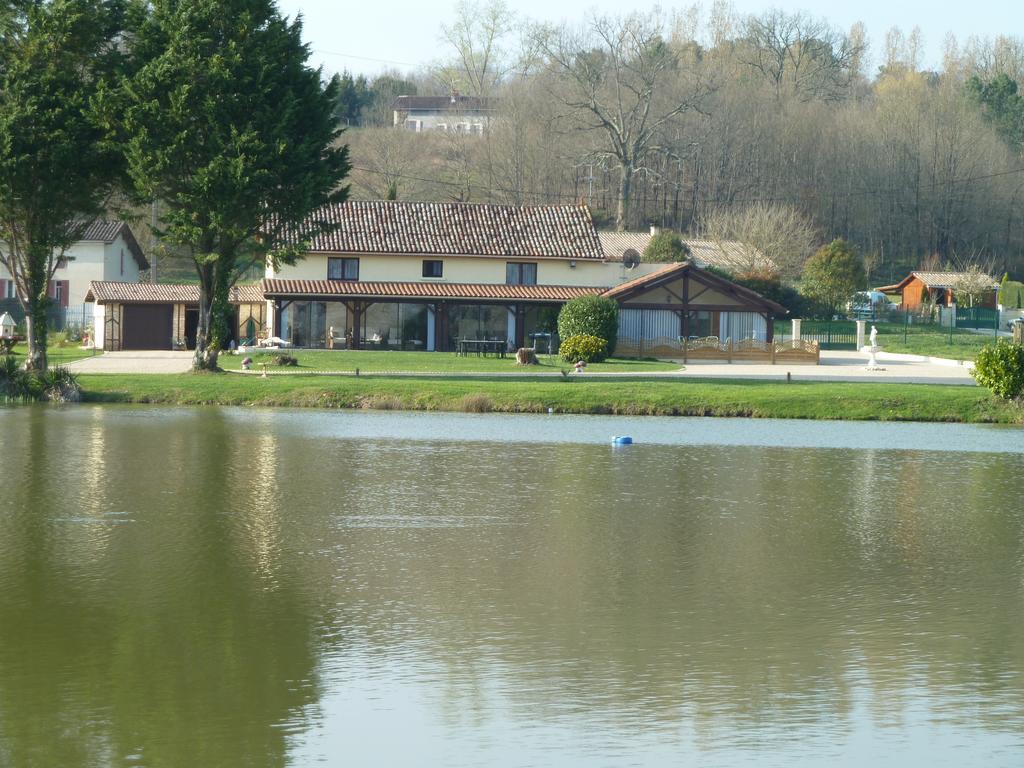 Lake Les Landes Montpon-Menesterol Exterior foto